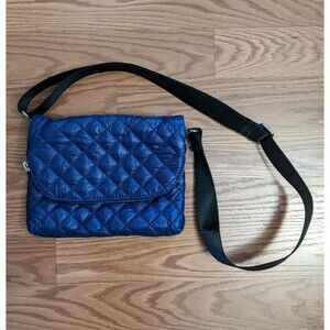 EUC Clarks Blue Quilted Puffy Crossbody Clutch Removable Strap Gorpcore Funky